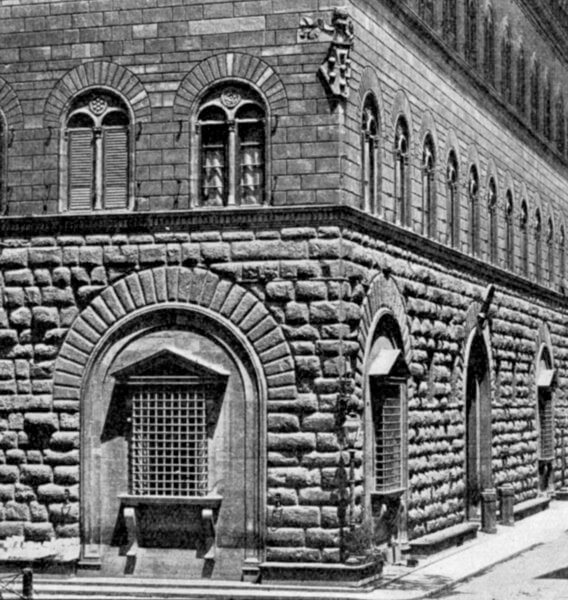 Ventanas de Miguel Ángel en la arquitectura del Palazzo Medici Florencia