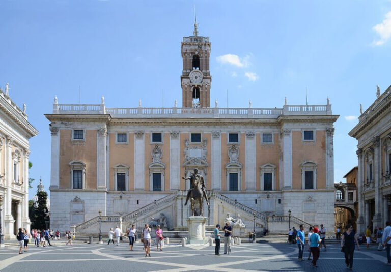 Plaza del Capitolio de Miguel Ángel en Roma: arquitectura y urbanismo